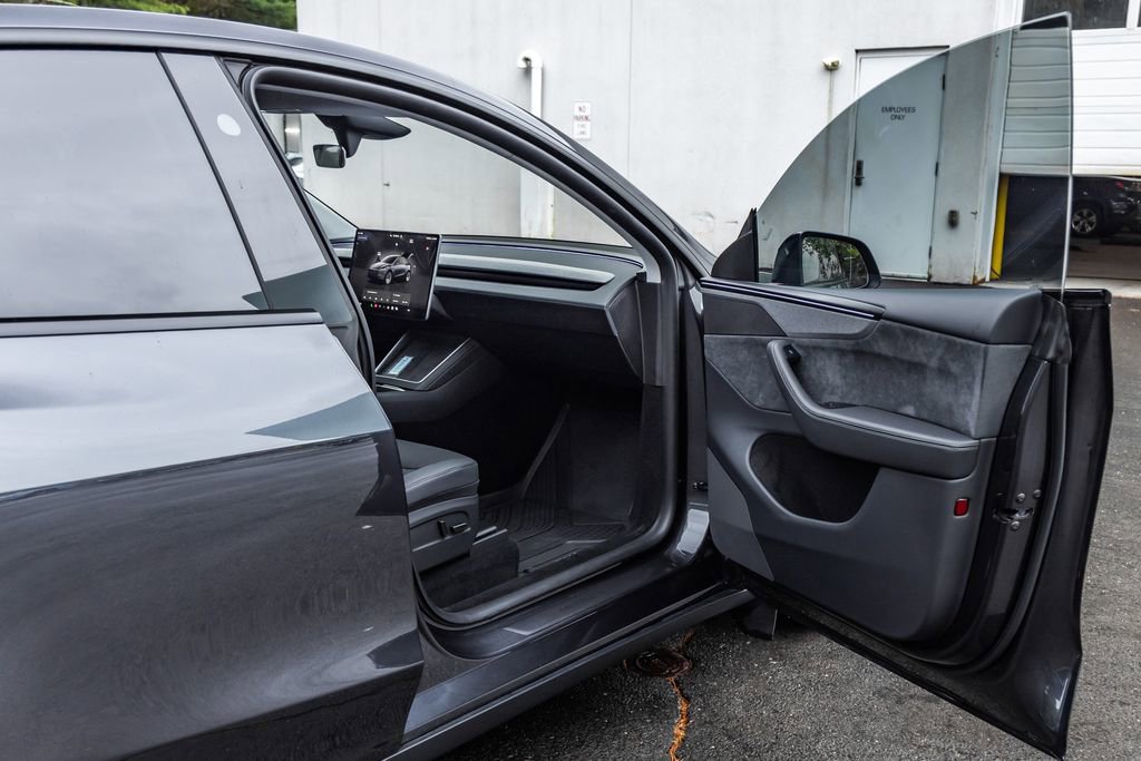 Used 2026 Tesla Model Y AWD image 16