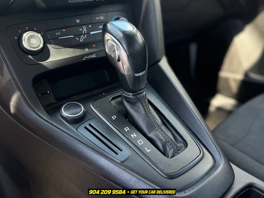 Used 2016 Ford Focus SE FWD image 12