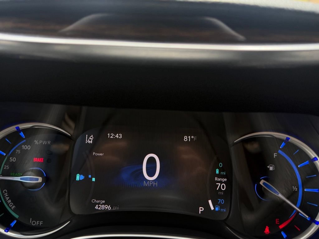 Used 2021 Chrysler Pacifica Pinnacle FWD image 23