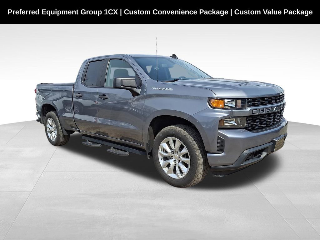 Used 2020 Chevrolet Silverado 1500 Custom w/ Custom Value Package image 1