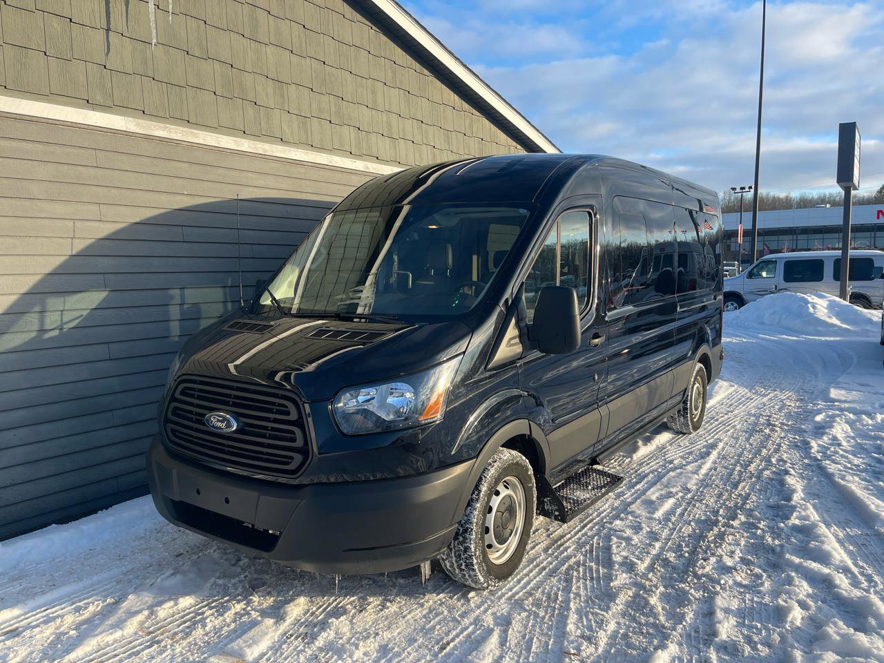 Used 2019 Ford Transit 350 XL image 7