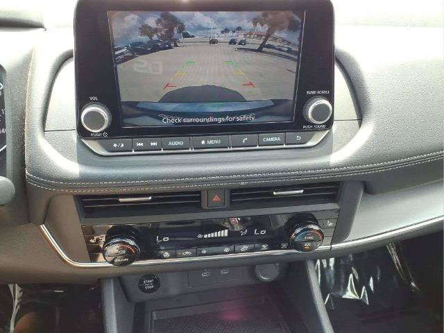 Certified 2024 Nissan Rogue SV w/ SV Premium Package FWD image 15