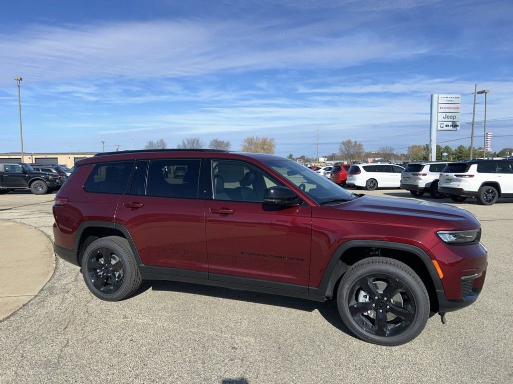 New 2025 Jeep Grand Cherokee L Limited w/ Black Appearance Package image 2