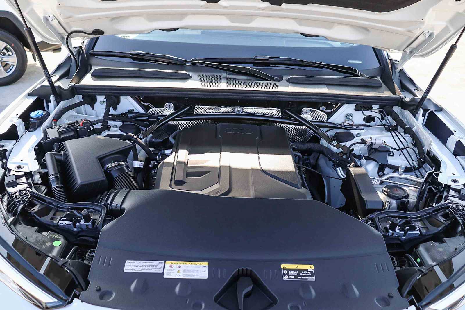 Used 2025 Audi Q5 Premium w/ Convenience Package image 35