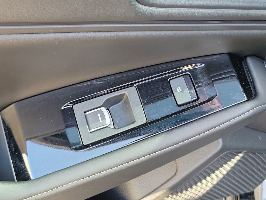 Certified 2023 Honda Accord Touring image 16