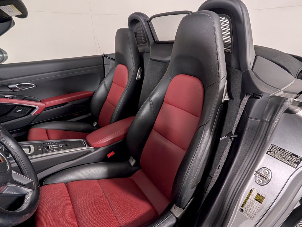 Certified 2019 Porsche 718 Boxster RWD image 5
