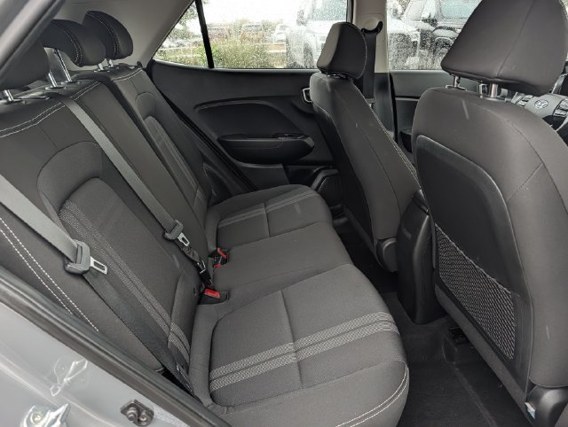 Used 2021 Hyundai Venue SEL FWD image 28