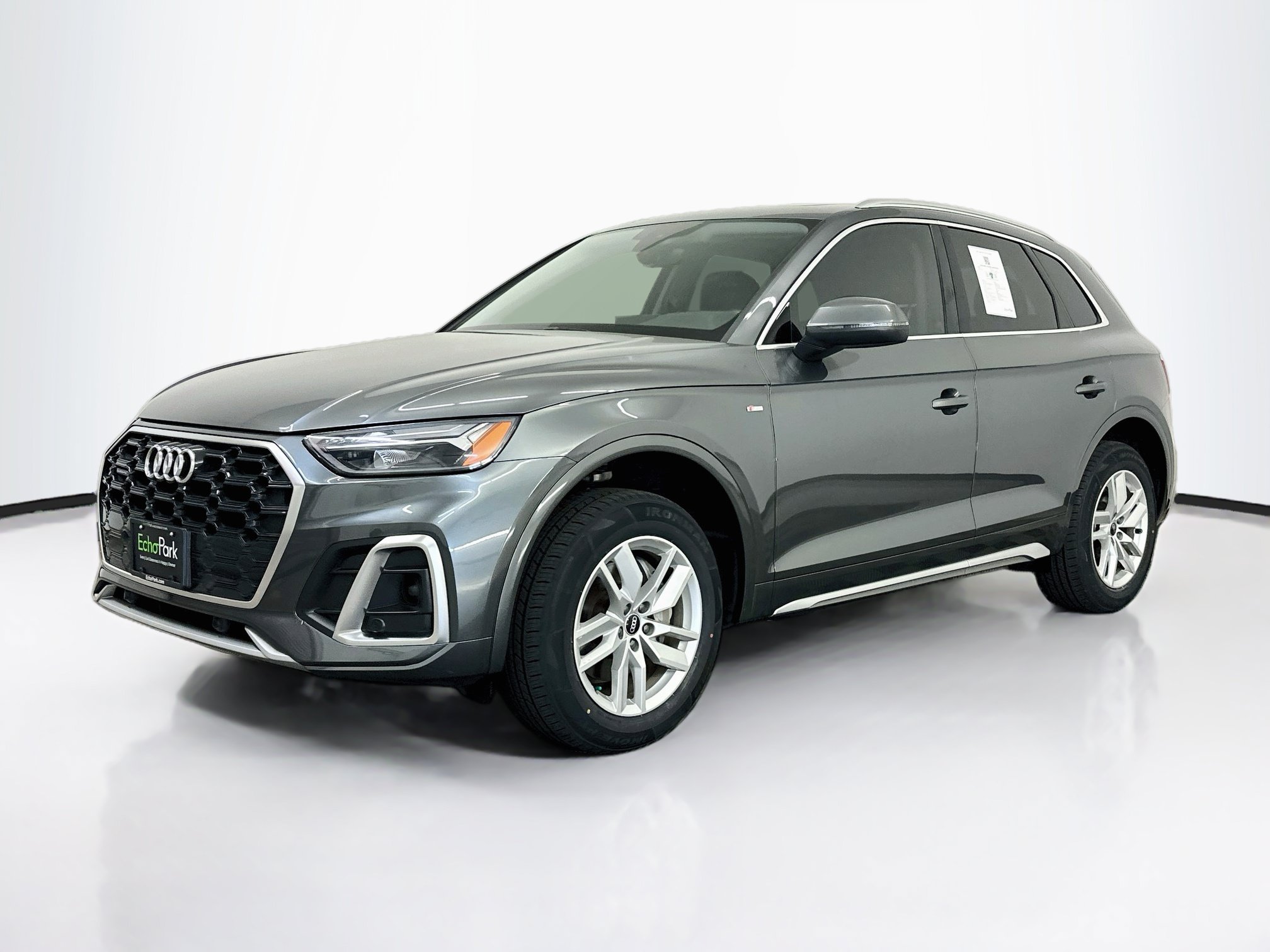 Used 2023 Audi Q5 2.0T Premium w/ Convenience Package AWD/4WD image 3