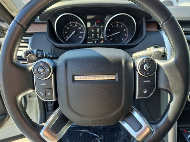 Used 2017 Land Rover Discovery HSE AWD/4WD image 12