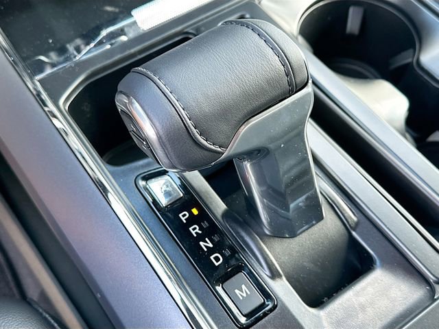 New 2025 Ford F150 Lariat w/ Equipment Group 502A High image 12