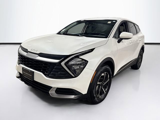 Used 2023 Kia Sportage LX image 3