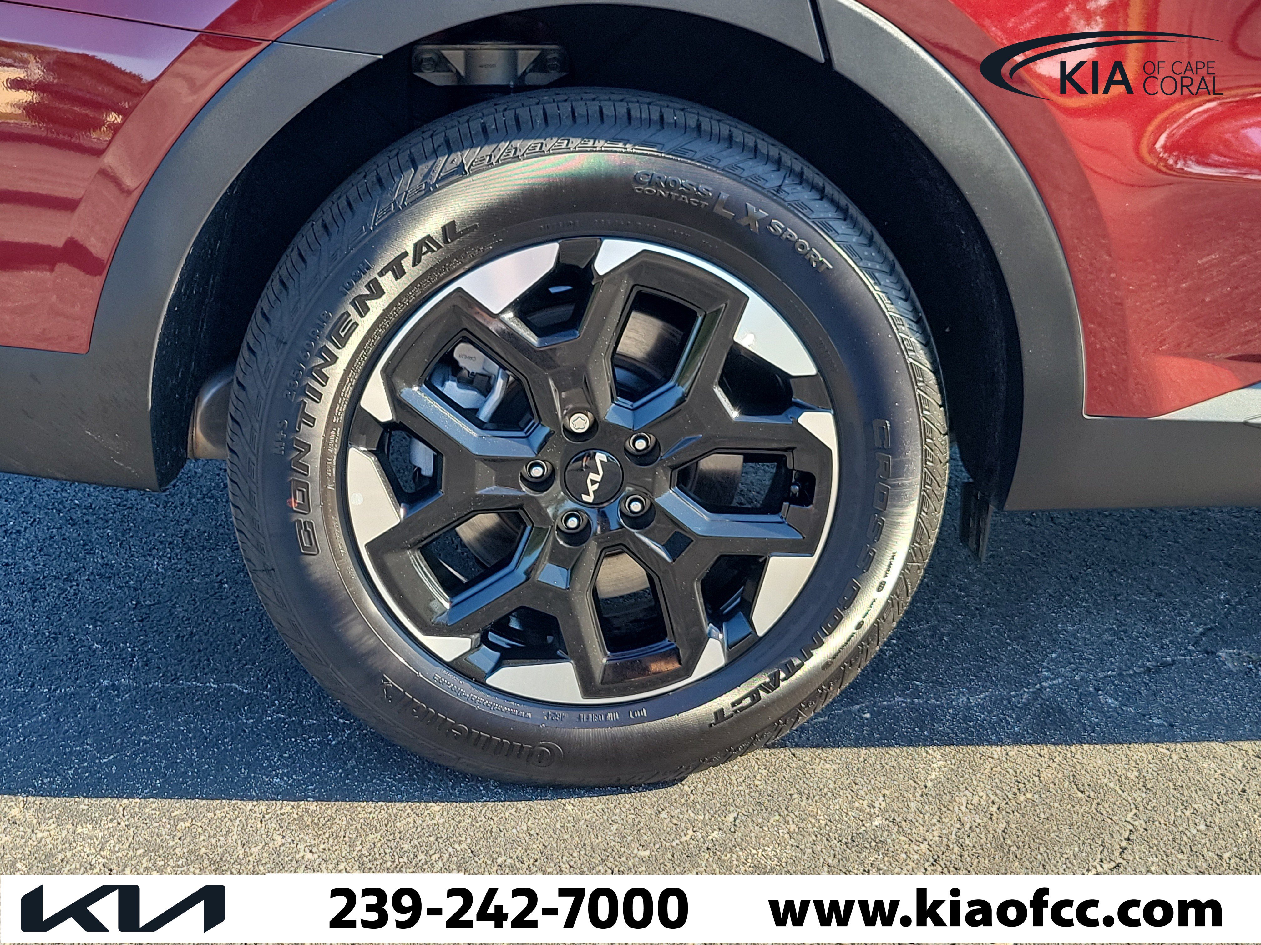 Certified 2025 Kia Sorento S w/ Panoramic Sunroof Package FWD image 9