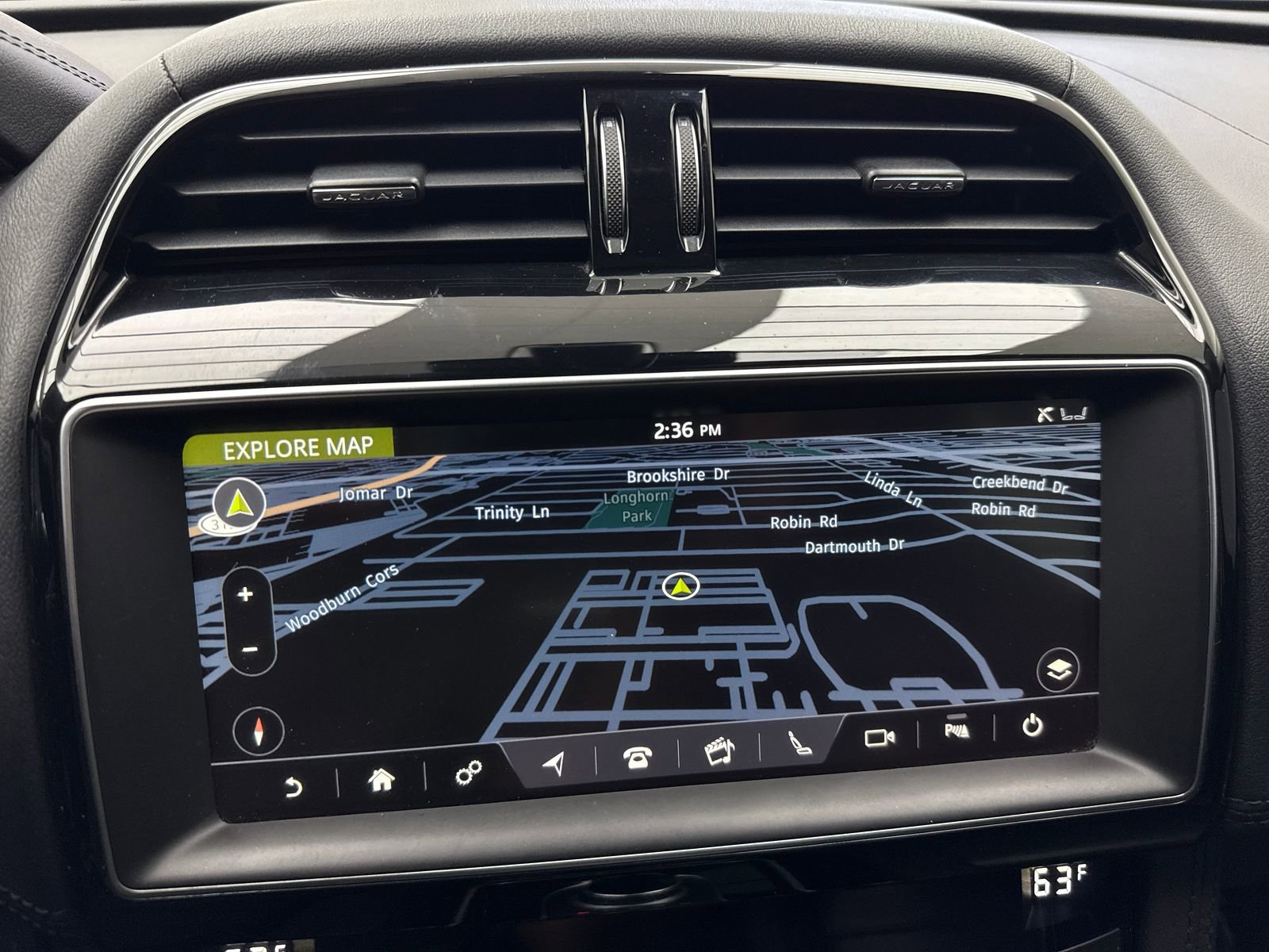 Used 2020 Jaguar F-PACE Prestige image 27