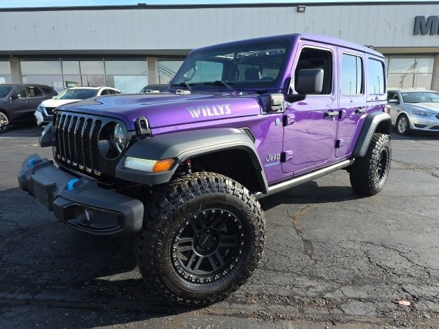 Used 2023 Jeep Wrangler Unlimited w/ Sun & Screen Package image 2