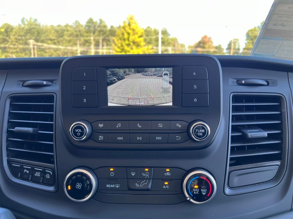 New 2025 Ford Transit 250 148 Medium Roof image 24