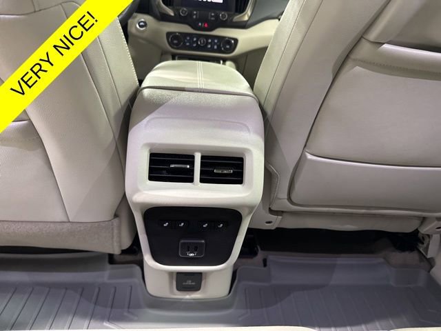 Used 2024 GMC Terrain Denali w/ Denali Premium Package image 27