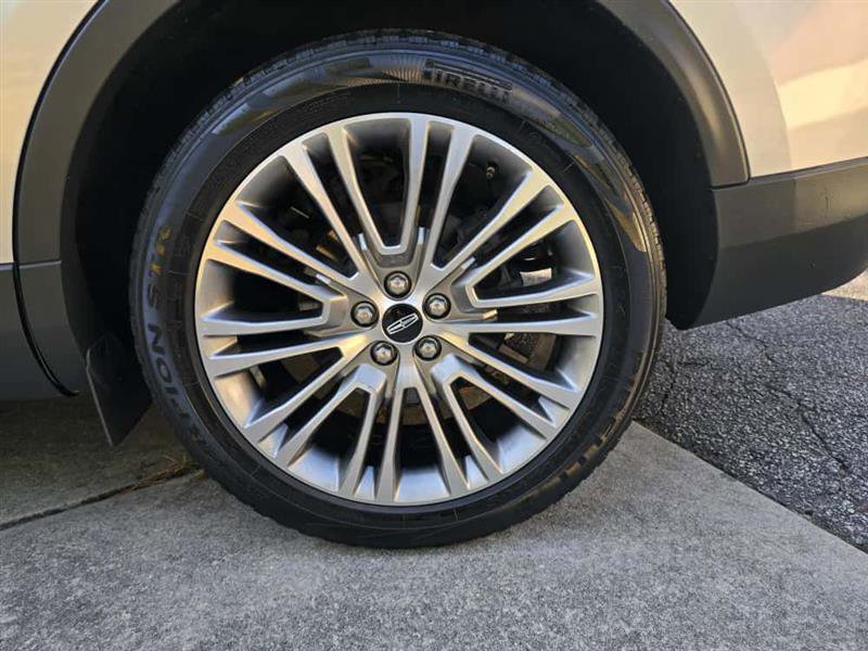 Used 2017 Lincoln MKX Reserve w/ Lincoln MKX Climate Package image 12