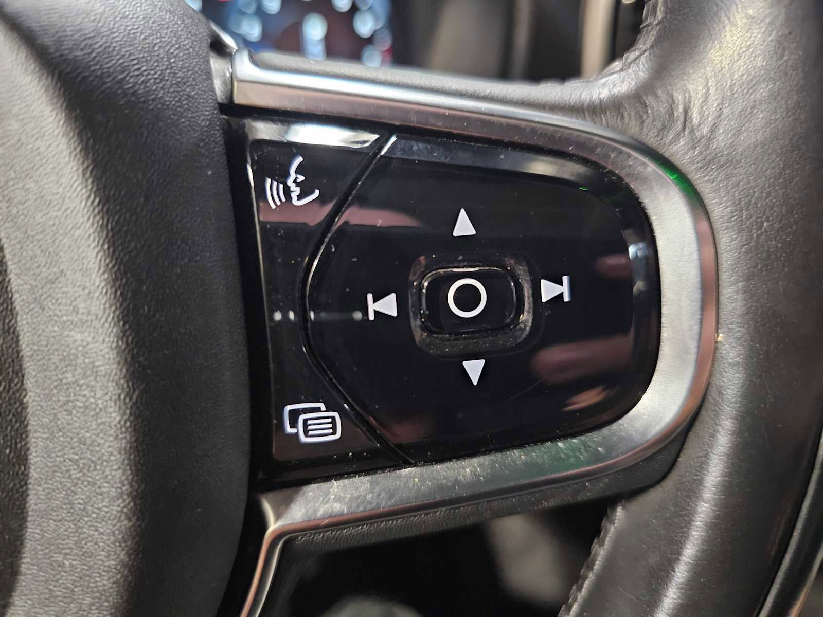Used 2016 Volvo XC90 T6 Inscription w/ Vision Package AWD/4WD image 18