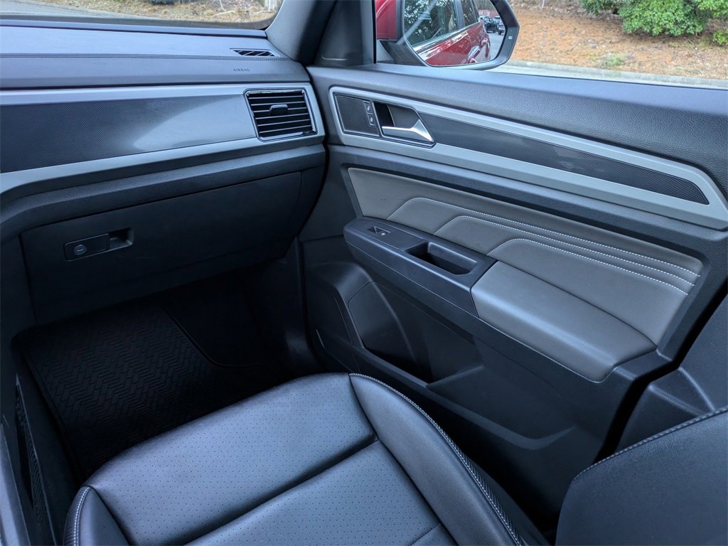 Certified 2021 Volkswagen Atlas Cross Sport SEL image 17