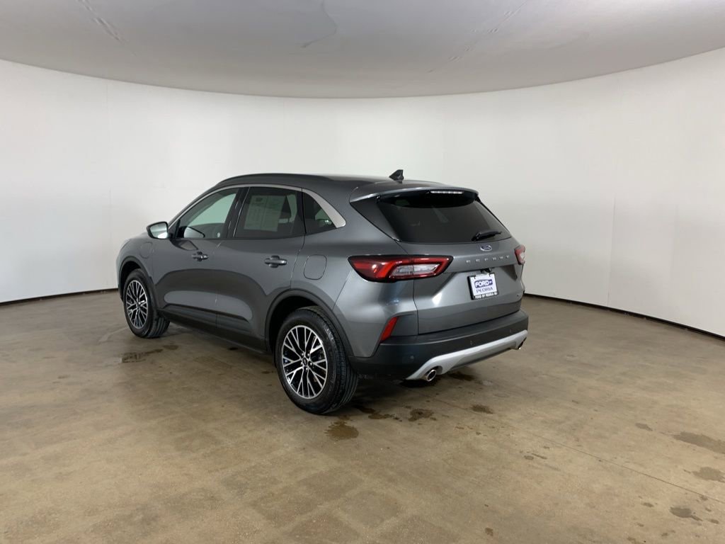 Used 2023 Ford Escape SE image 14