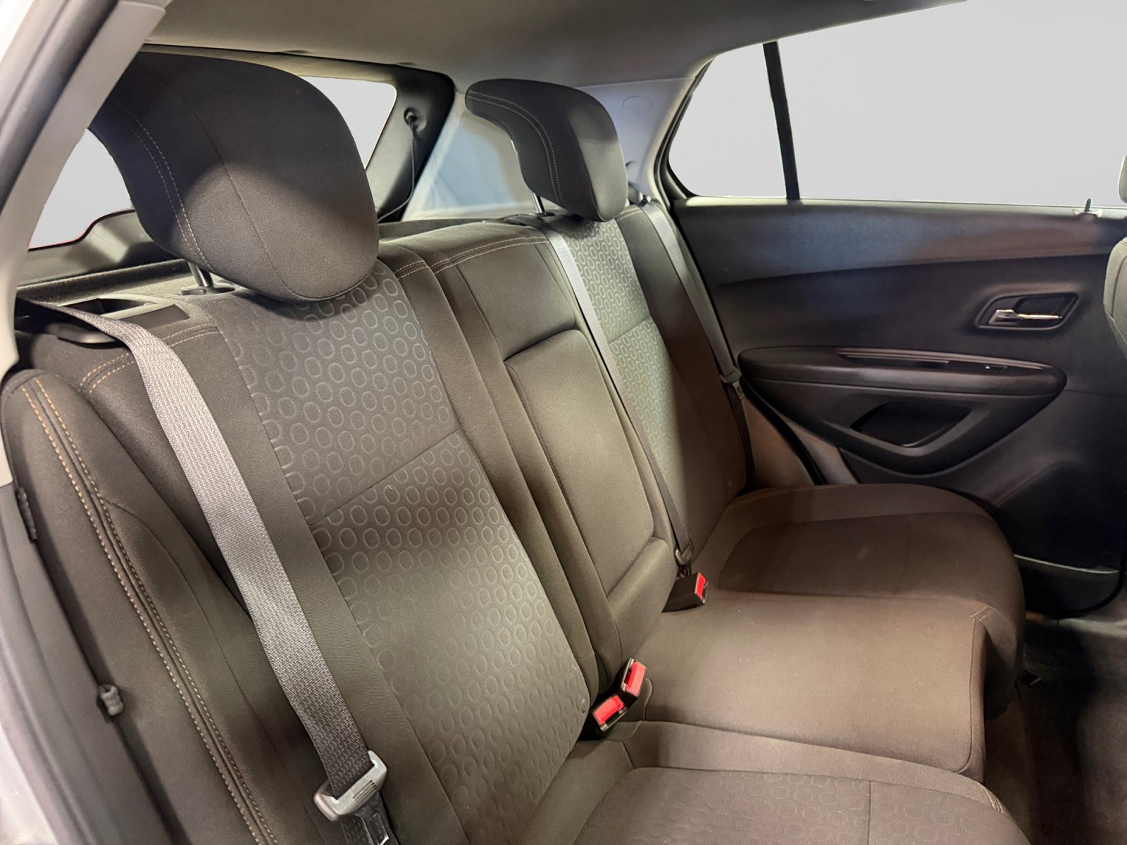 Used 2018 Chevrolet Trax LS FWD image 23