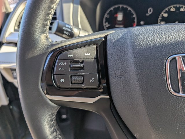 Used 2025 Honda Odyssey EX-L image 17