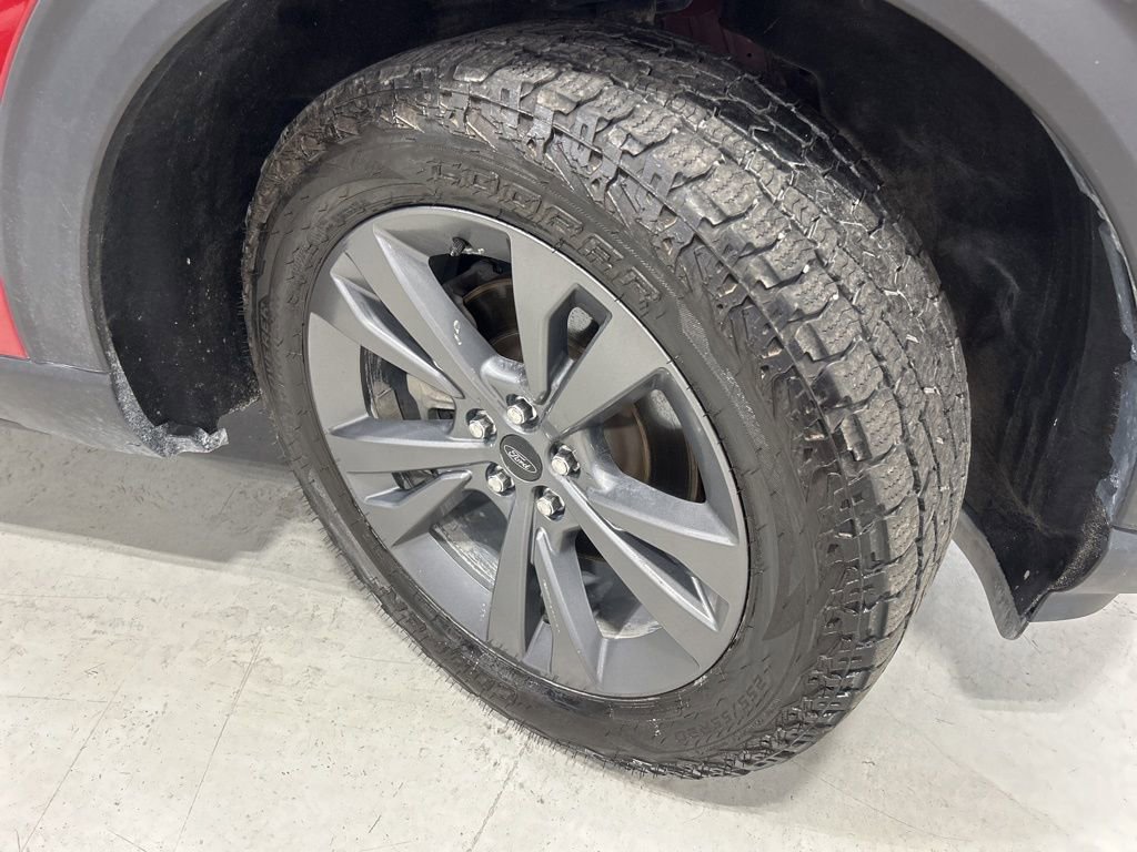 Used 2021 Ford Explorer XLT w/ Equipment Group 202A image 14