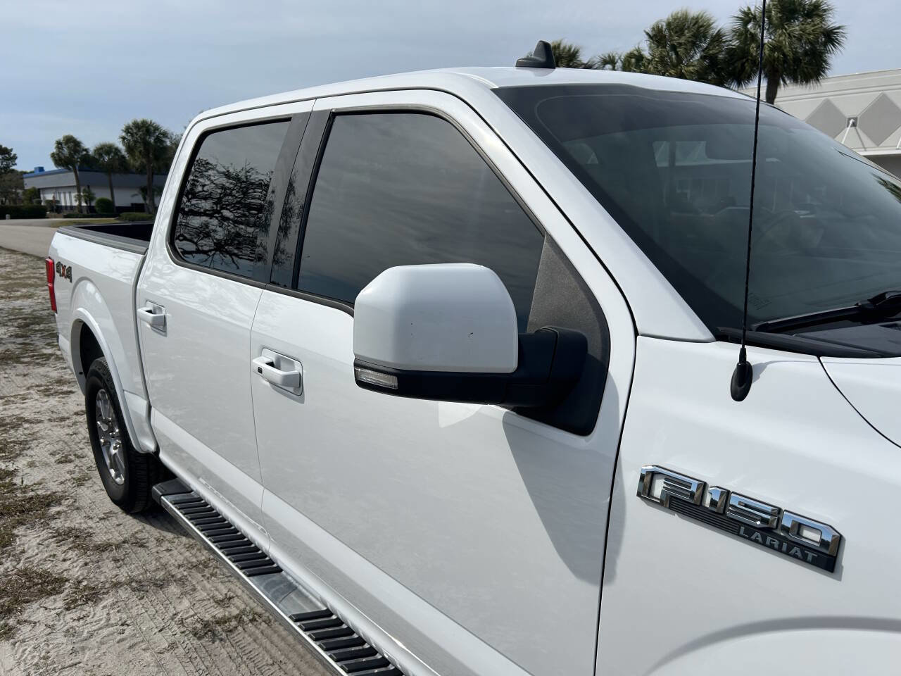 Used 2020 Ford F150 Lariat w/ Equipment Group 501A Mid image 14