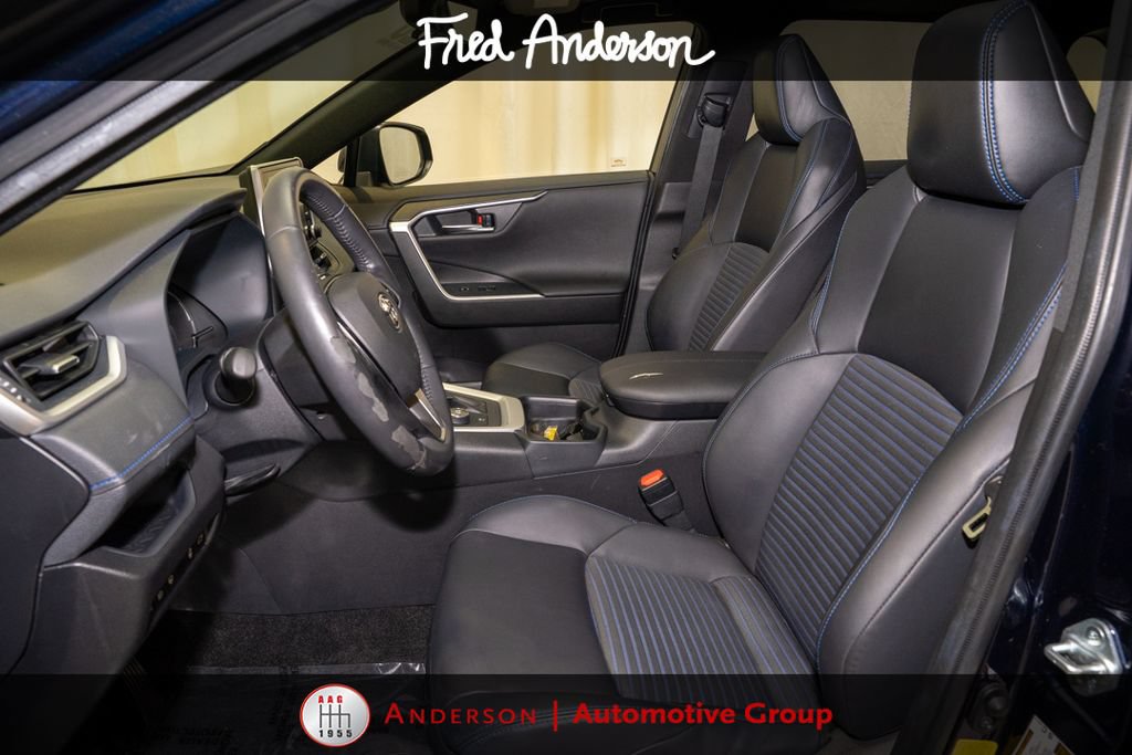 Used 2020 Toyota RAV4 XSE w/ XSE Grade Weather Package AWD/4WD image 12