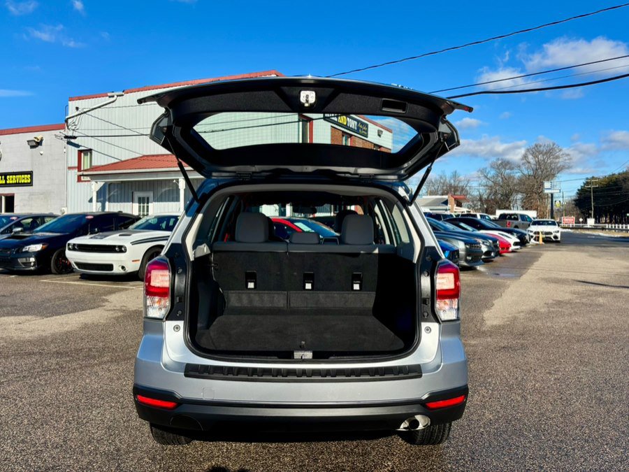 Used 2017 Subaru Forester 2.5i w/ Alloy Wheel Package image 27