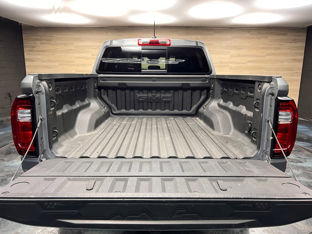 Used 2025 GMC Canyon AT4 w/ AT4 Premium Package image 24