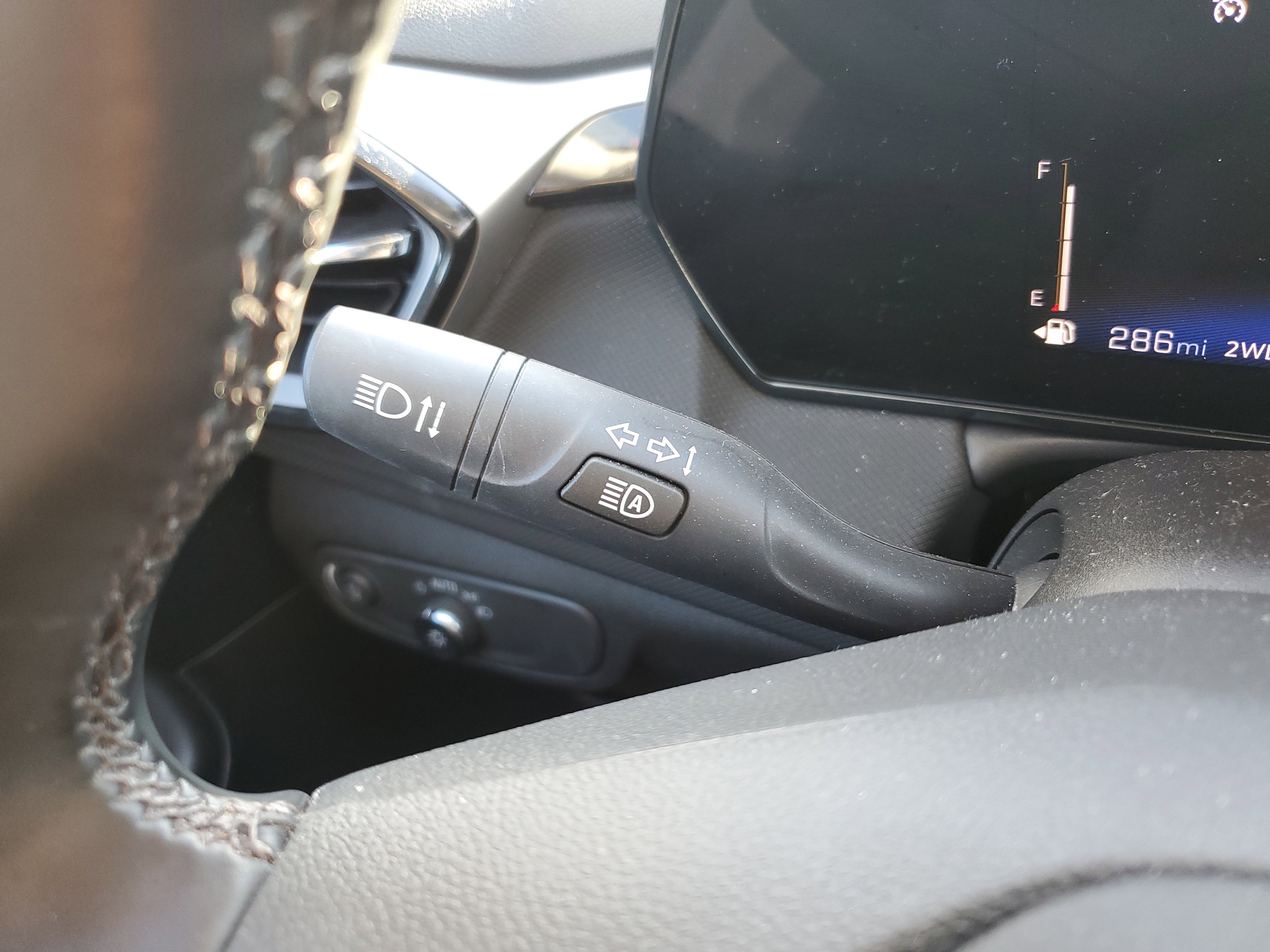 Used 2025 Chevrolet TrailBlazer LT w/ Convenience Package image 17