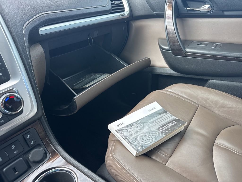 Used 2016 GMC Acadia SLT image 18