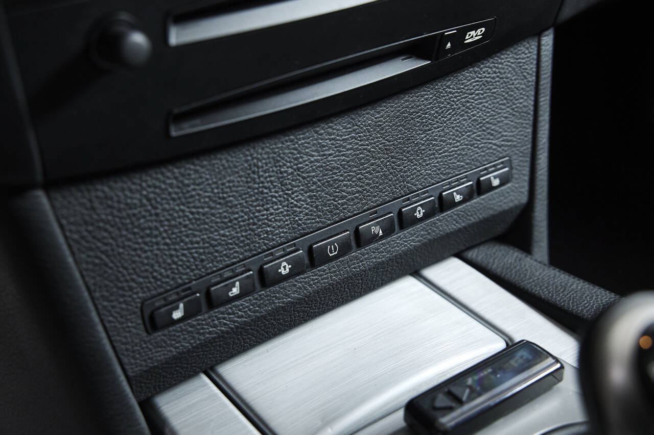 Used 2006 BMW M5 RWD image 71