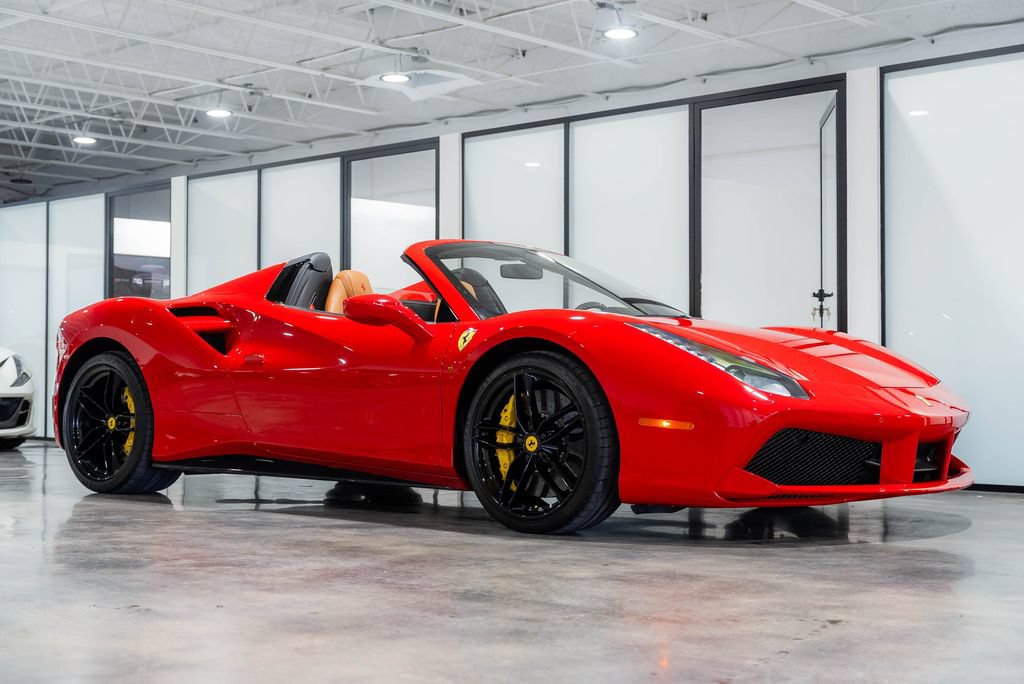 Used 2018 Ferrari 488 Spider RWD image 4