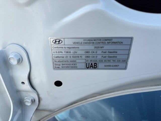 Used 2025 Hyundai Elantra SEL FWD image 40