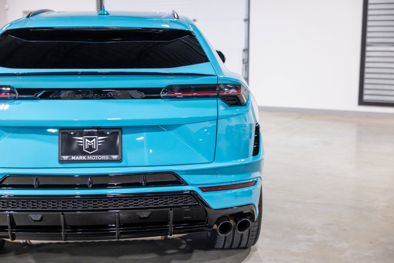 Used 2024 Lamborghini Urus S AWD/4WD image 13