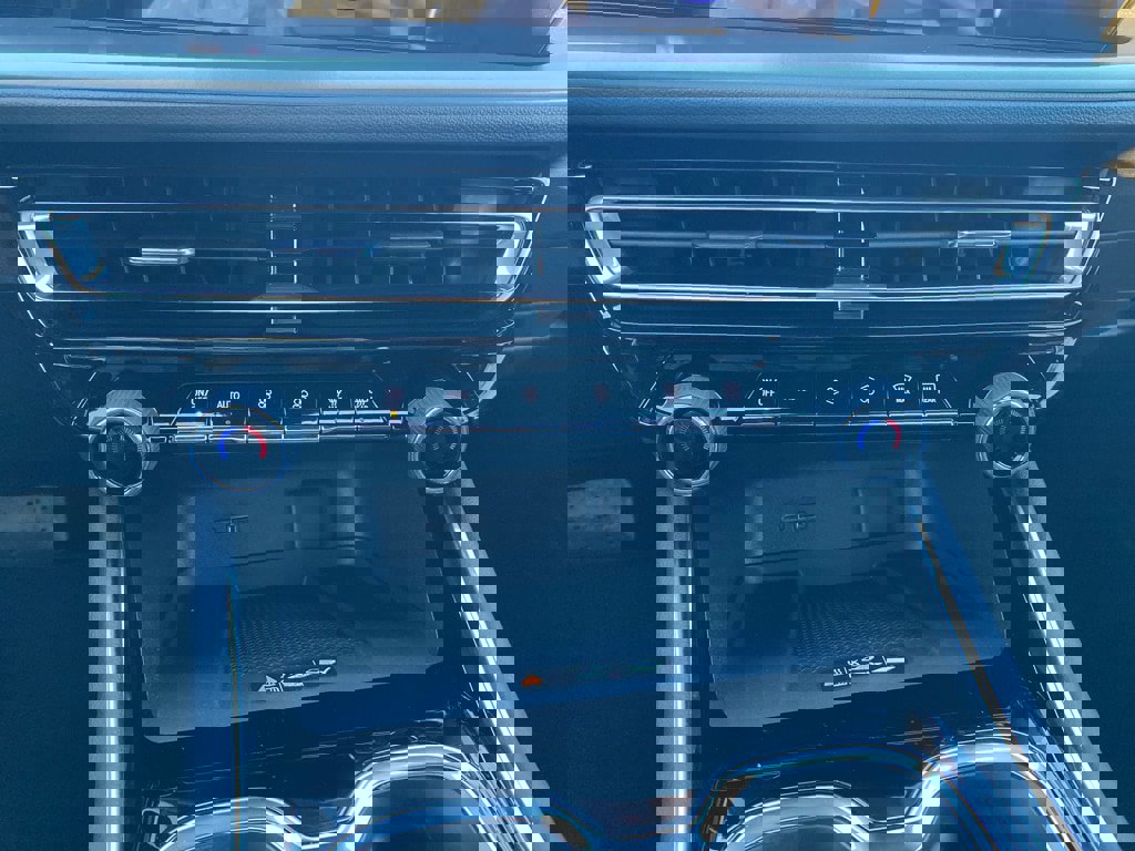 New 2026 Chevrolet Traverse LT w/ Midnight/Sport Edition image 30