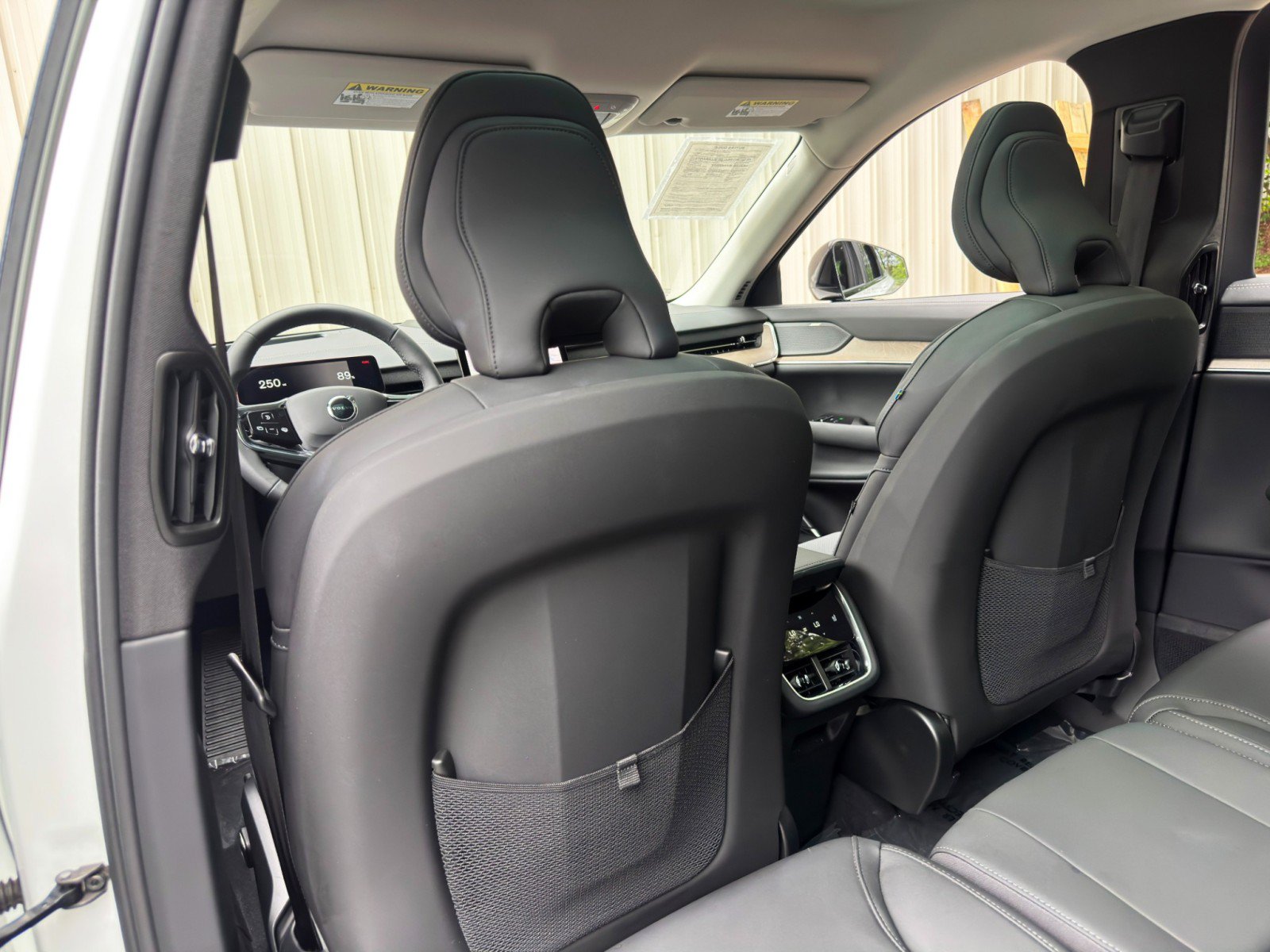 Used 2025 Volvo EX90 Ultra AWD/4WD image 32