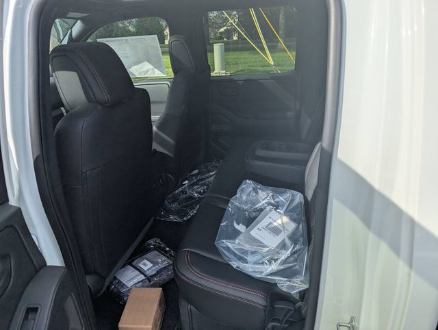 New 2026 Nissan Frontier PRO-4X w/ Pro Premium Package AWD/4WD image 11