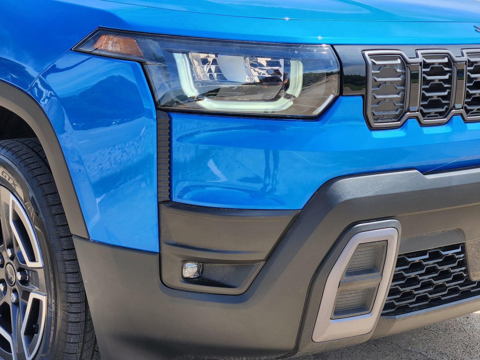 New 2026 Jeep Cherokee Laredo image 9