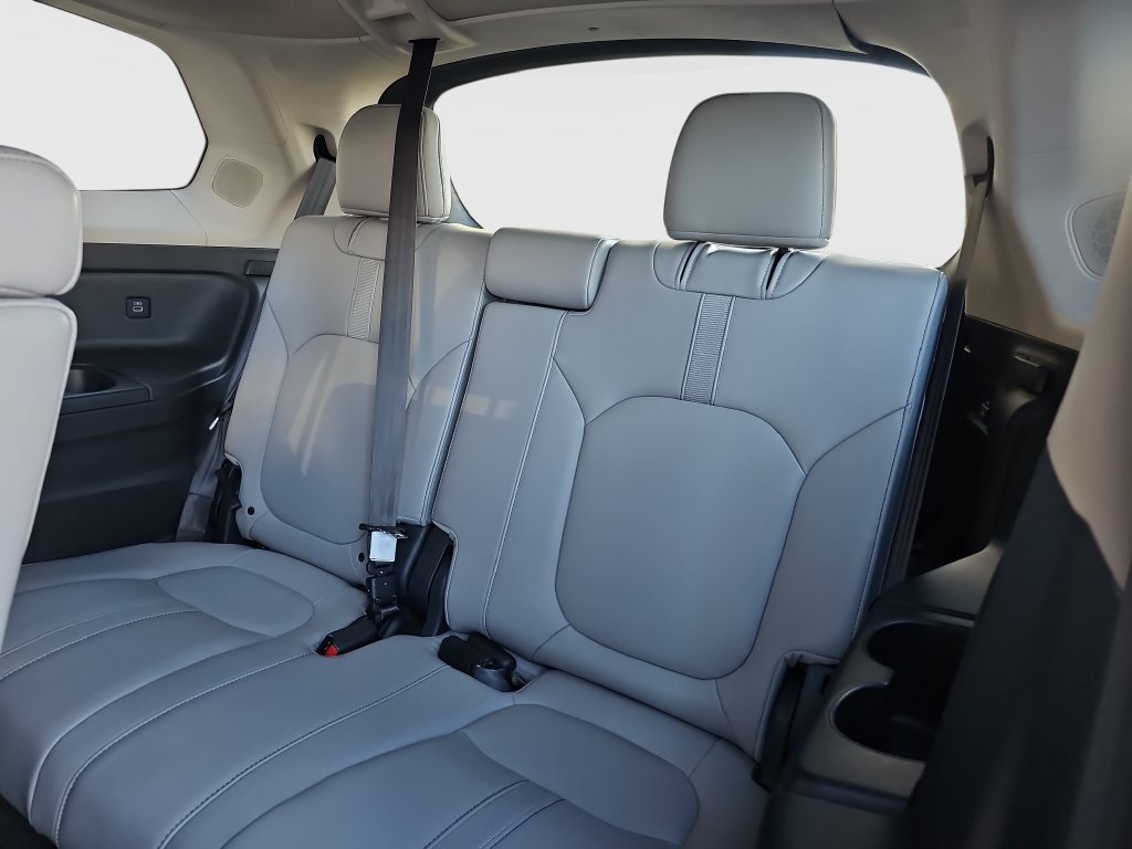 Used 2023 Honda Pilot Touring image 23