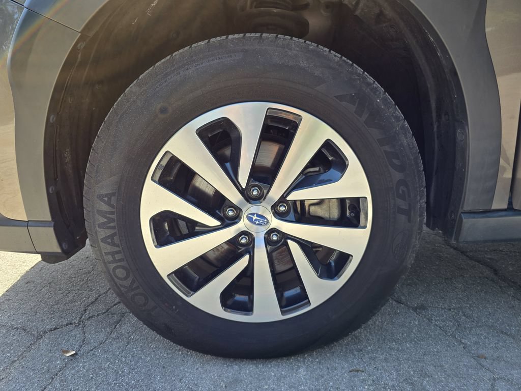 Used 2023 Subaru Outback Premium AWD/4WD image 27