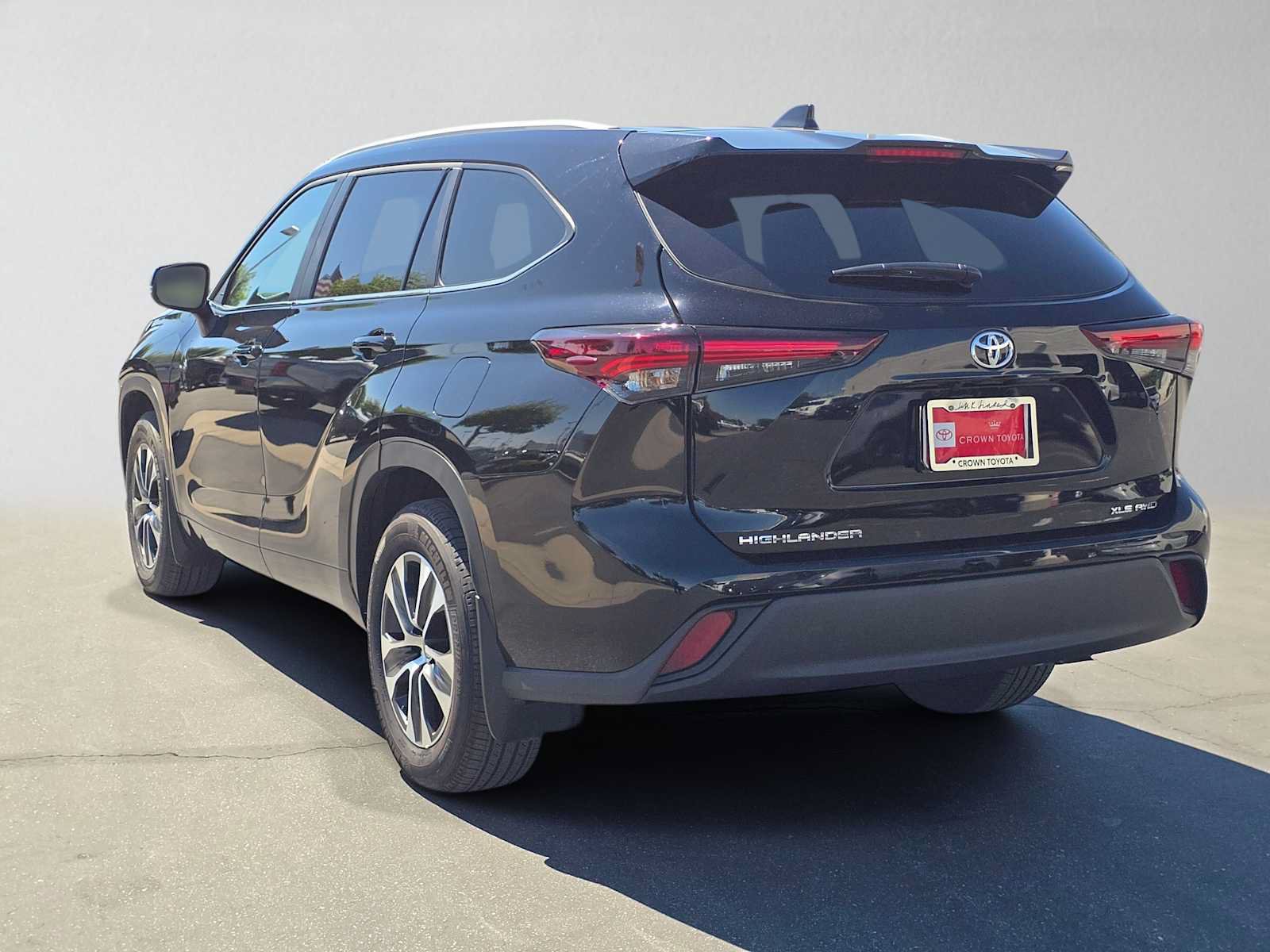 Certified 2026 Toyota Highlander XLE AWD/4WD image 5