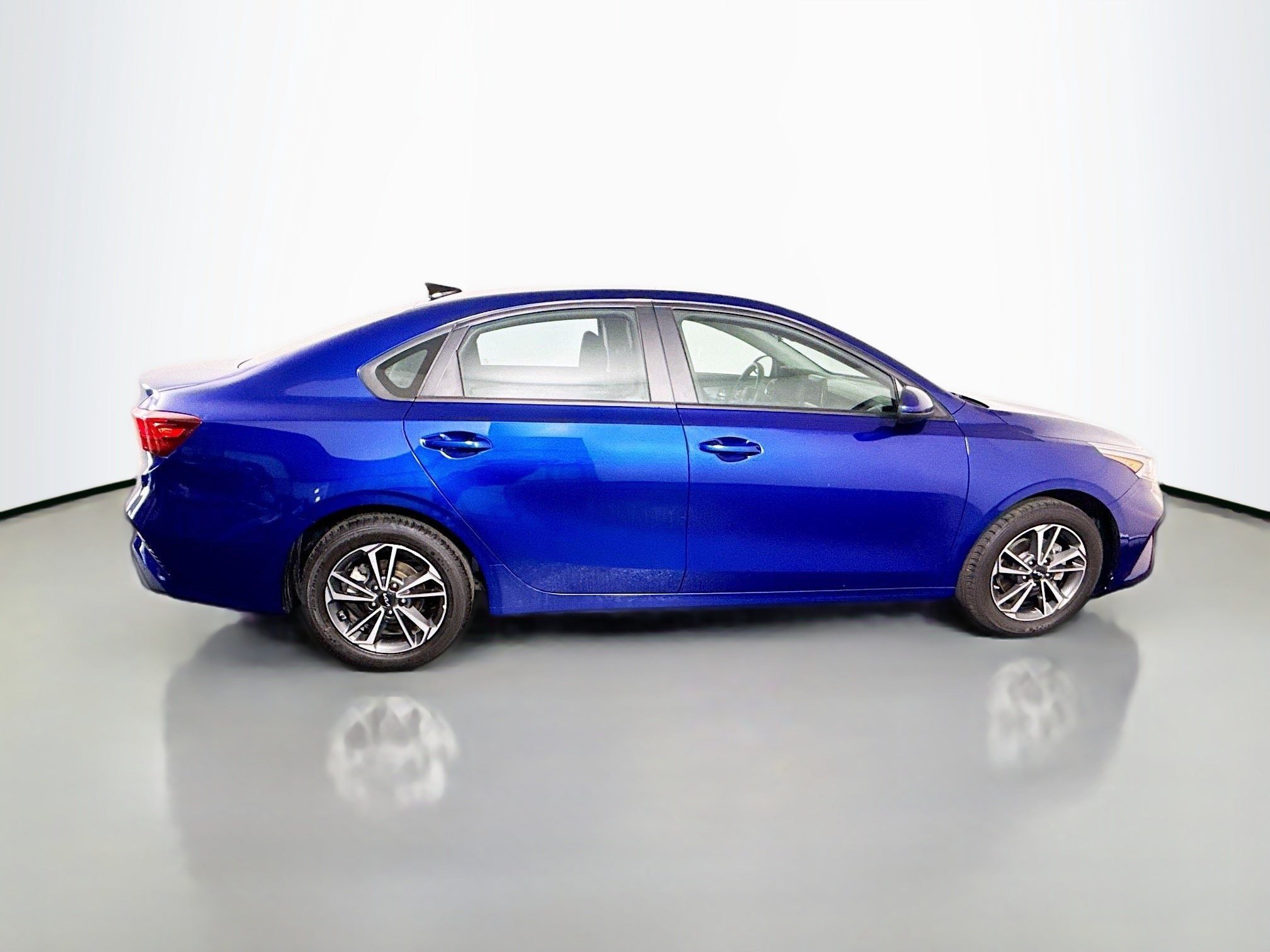 Used 2023 Kia Forte LXS FWD image 11