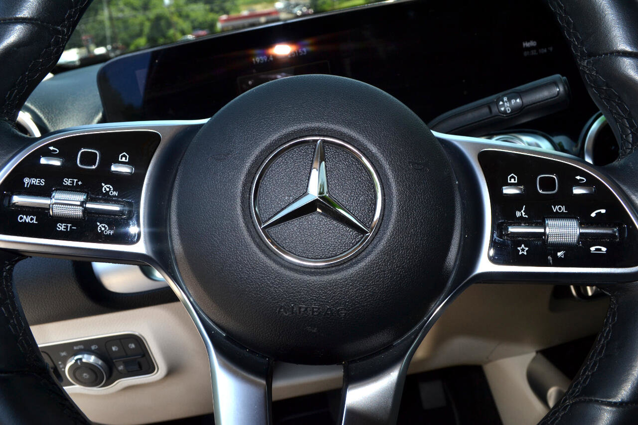 Used 2023 Mercedes-Benz GLB 250 image 31