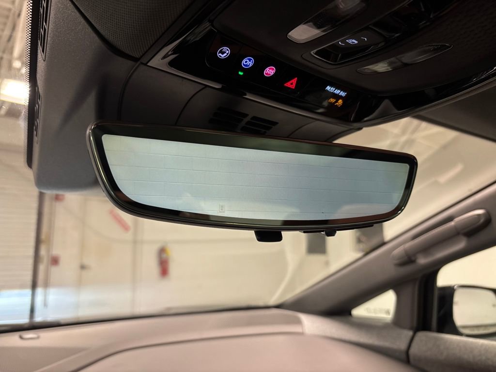 New 2026 Cadillac Optiq Luxury 2 image 44