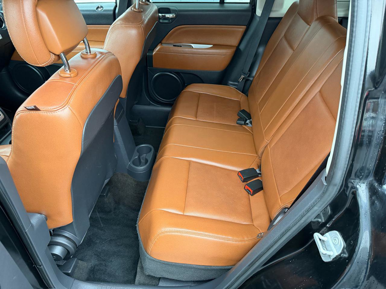 Used 2014 Jeep Compass Limited w/ Sun/Sound Group image 9