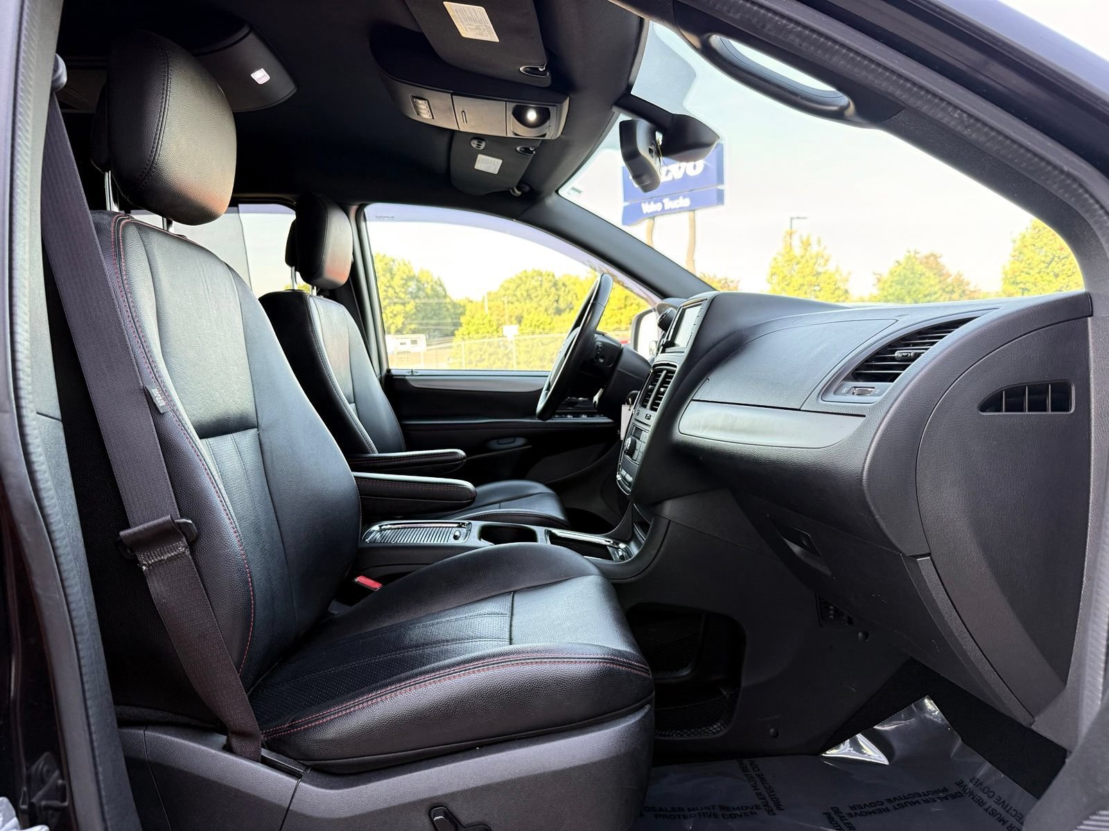 Used 2019 Dodge Grand Caravan GT FWD image 23
