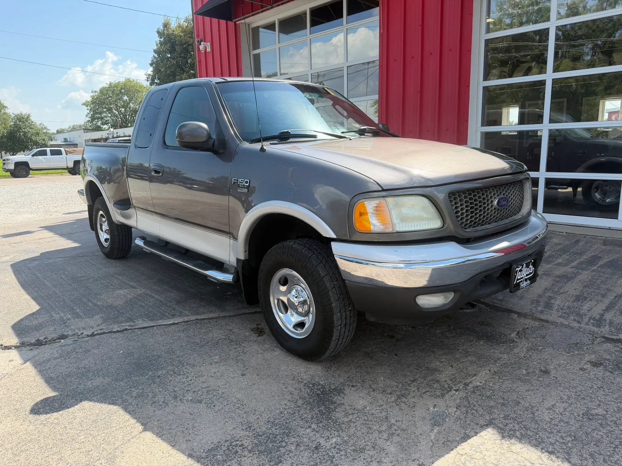 Used 2003 Ford F150 Lariat AWD/4WD image 2